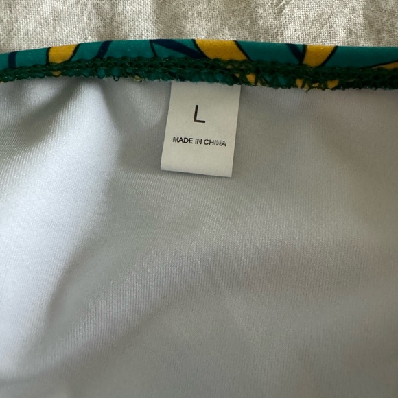 Cute green and yellow gold palm print tankini - Picture 3 of 9